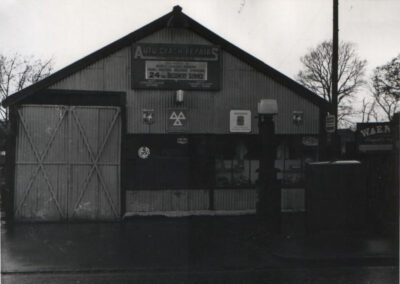 Stanford Le Hope Auto Crash Repairs - 1974