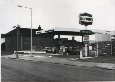 Stanford Le Hope - Burmah Garage, Southend Road, 1974